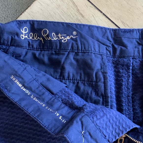 Lilly Pulitzer Jane Short 7 inch inseam Navy Blue women’s size 8 - Picture 5 of 6